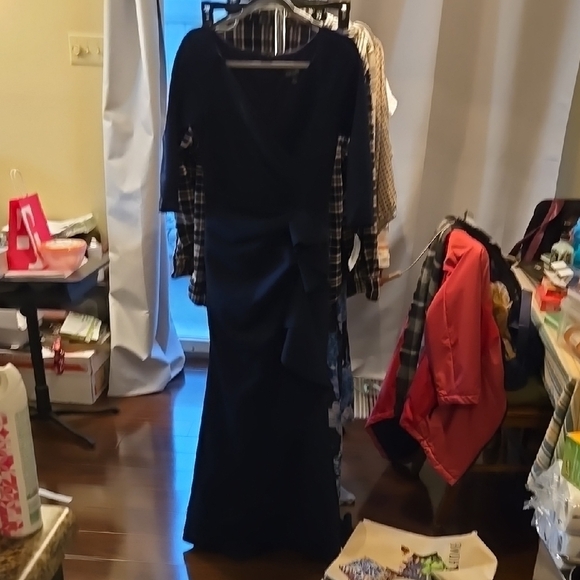 Xscape Women's Long 3/4 Sleeve V-Neck Side Ruched Gown, NWT,  Dark Navy Blue - Picture 1 of 13